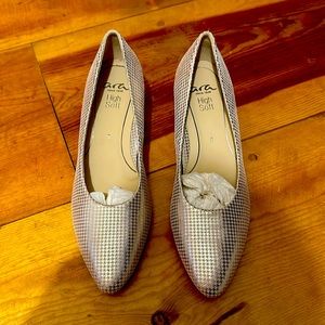 Ara Metallic Herringbone leather pumps. New in box. No price tags
